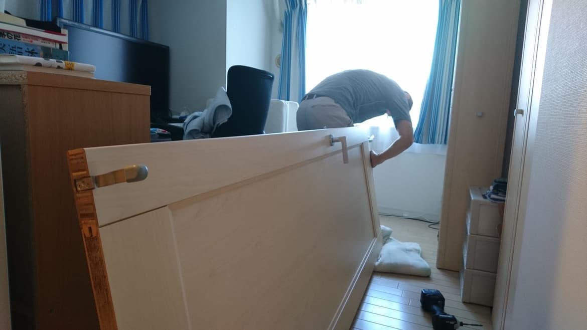 開き戸の建付け調整 | 半田市の建具修理なら藤井建具店